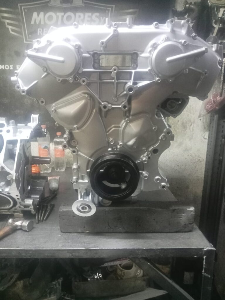 Nissan VQ40